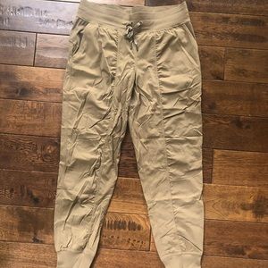 Lululemon dance studio joggers size 10